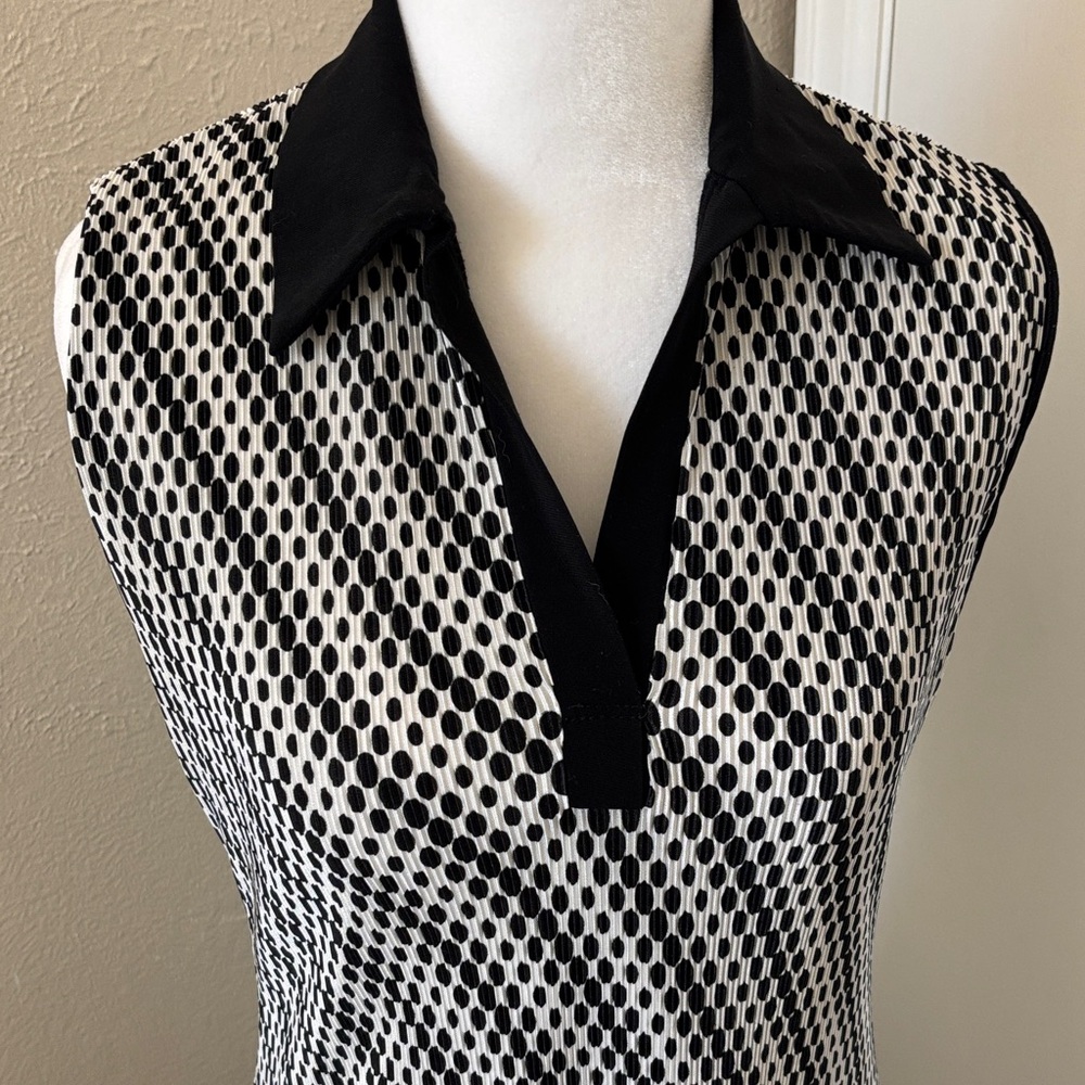 Clear out!! Vintage 1970’s Black and White Sleeveless Dress size S stretchy!